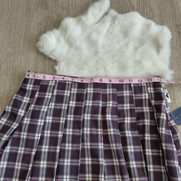 Red pleated plaid skirt by Forever 21 28" - Picture 5 of 5